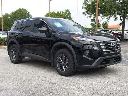 Used 2024 Nissan Rogue S FWD image 49