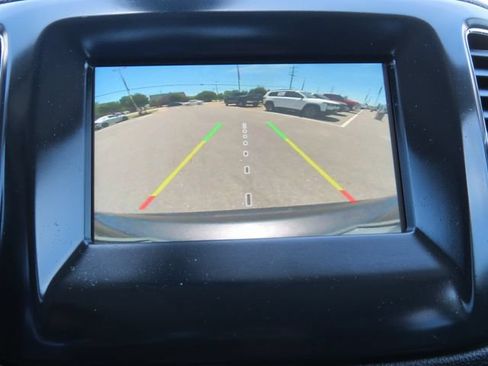 Used 2020 Jeep Compass Latitude FWD image 22