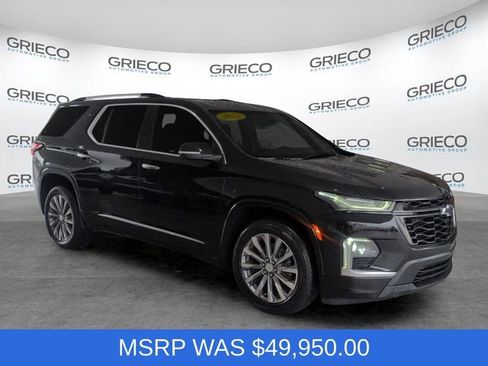 Used 2023 Chevrolet Traverse Premier FWD image 1