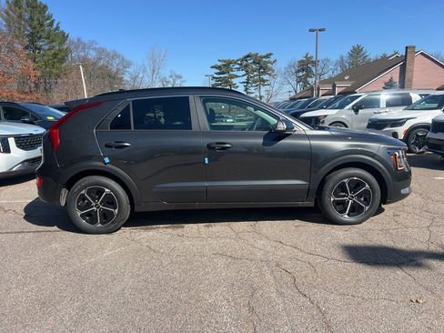 New 2025 Kia Niro EX w/ EX Cold Weather Package image 4