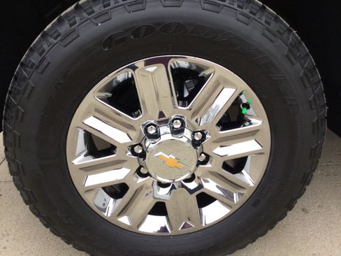 New 2026 Chevrolet Silverado 3500 High Country w/ Technology Package image 7