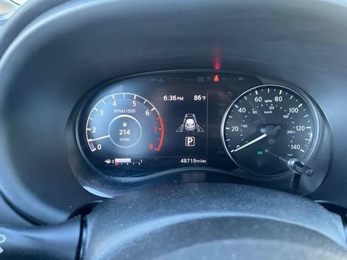 Used 2022 Nissan Kicks SR FWD image 10
