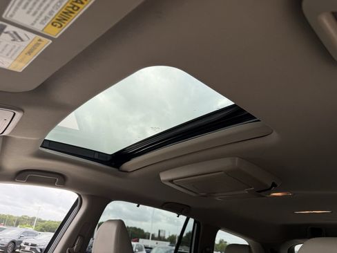 Used 2022 Honda Pilot Touring image 25