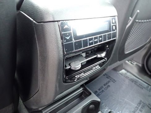 New 2025 Jeep Grand Cherokee L Laredo w/ Luxury Tech Group I image 16