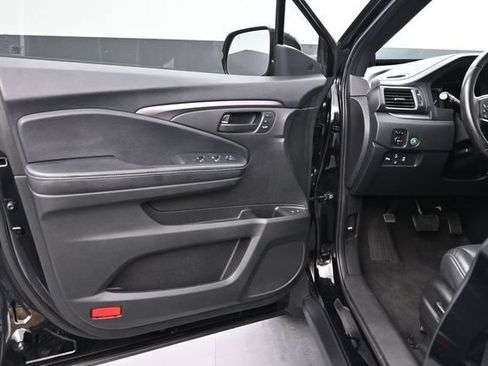 Used 2022 Honda Passport EX-L image 16