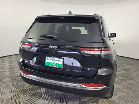 Used 2023 Jeep Grand Cherokee 4WD 4xe w/ Luxury Tech Group II image 7