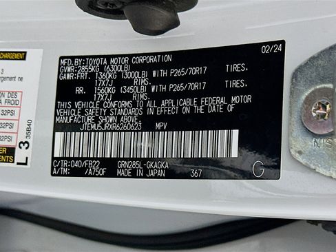 Used 2024 Toyota 4Runner SR5 image 12