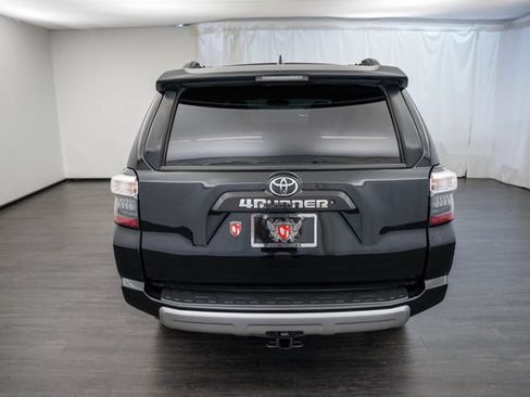 Used 2019 Toyota 4Runner TRD Off-Road Premium AWD/4WD image 15