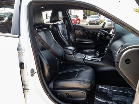 Used 2015 Dodge Charger R/T w/ Plus Group RWD image 39