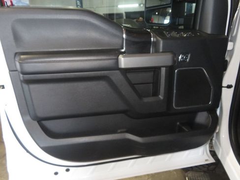 Used 2019 Ford F250 Platinum w/ Platinum Ultimate Package AWD/4WD image 19
