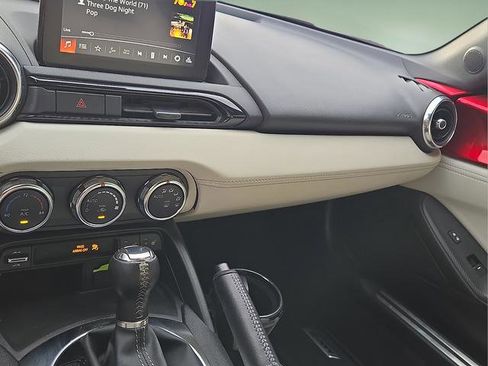 Used 2021 MAZDA MX-5 Miata RF Grand Touring image 20