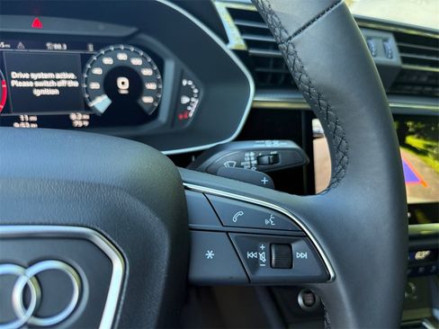 New 2025 Audi Q3 2.0T Premium image 23