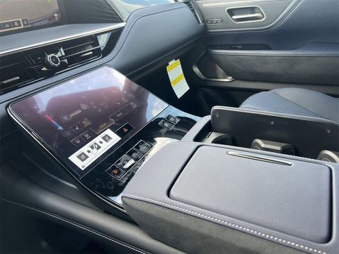 New 2026 INFINITI QX80 SPORT image 16