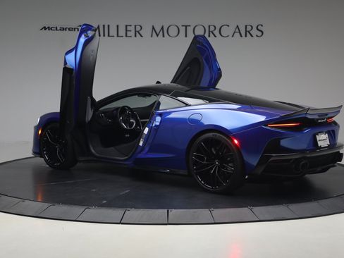 Used 2023 McLaren GT RWD image 17