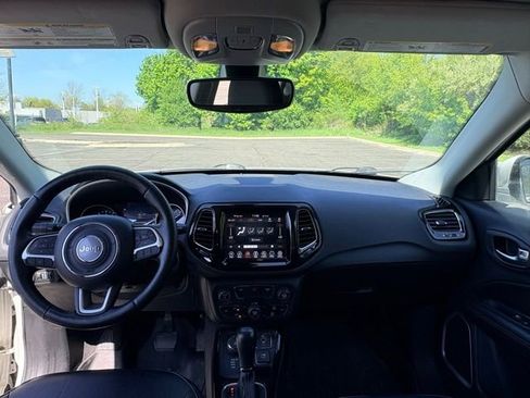 Used 2020 Jeep Compass Limited AWD/4WD image 11