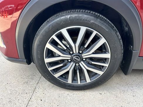 Certified 2024 Nissan Kicks SV image 17