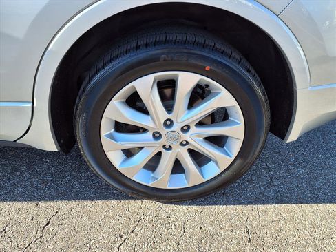 Used 2017 Buick Envision Premium image 36