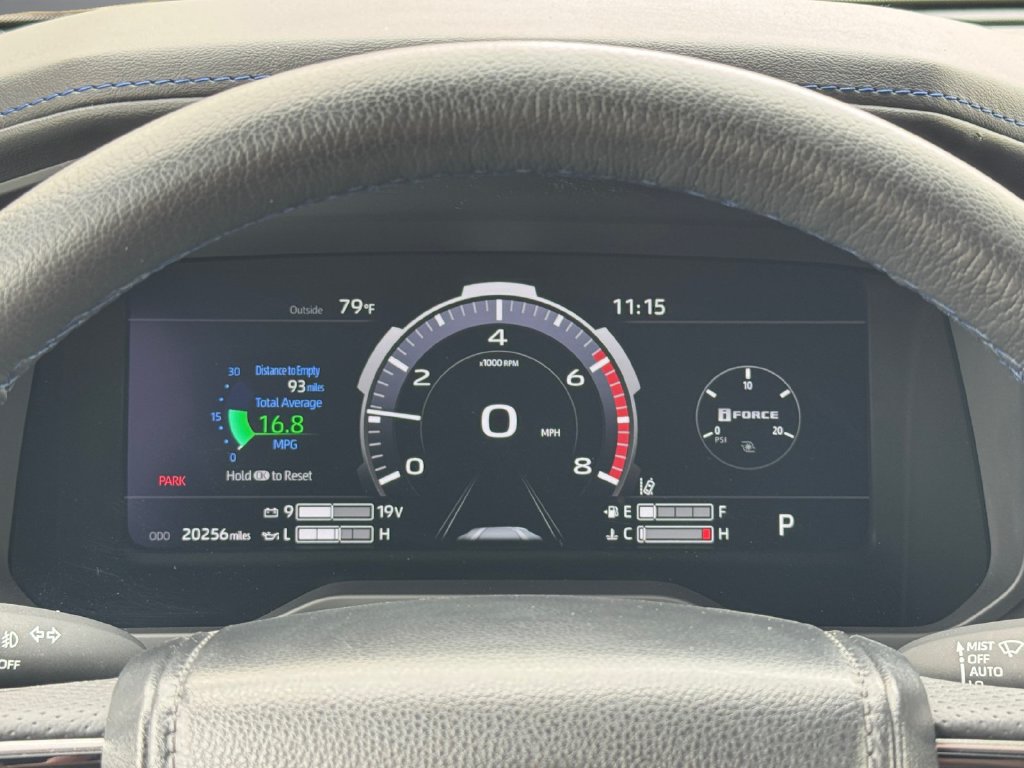 Used 2025 Toyota Tundra Platinum AWD/4WD image 14