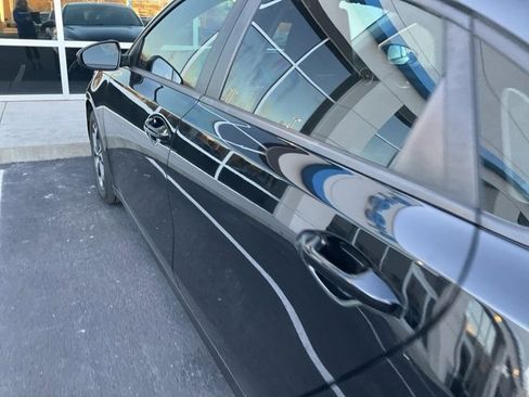 Used 2019 Kia Forte LXS image 9