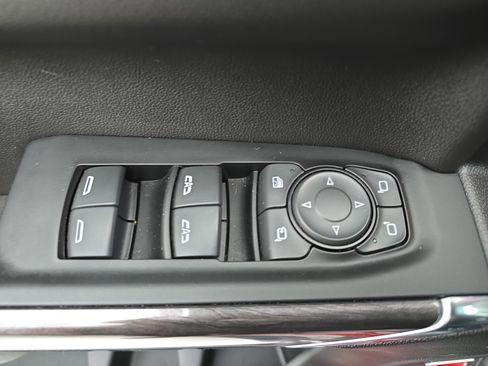 Used 2019 Chevrolet Silverado 1500 LTZ w/ LTZ Premium Package image 27