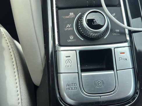 Used 2024 Kia Telluride S AWD/4WD image 16