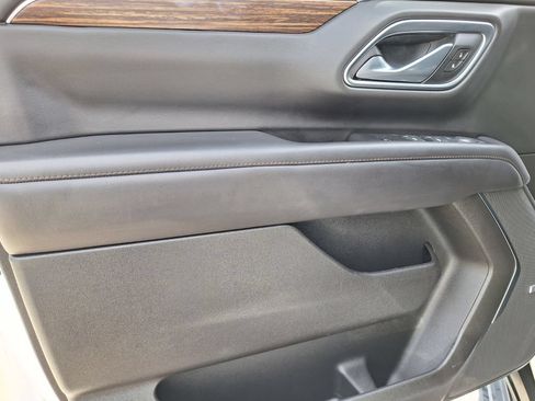 Used 2021 Chevrolet Tahoe High Country RWD image 36