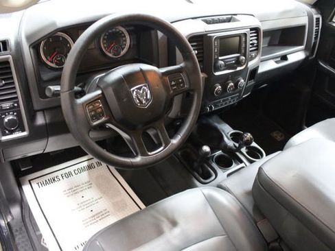 Used 2018 RAM 2500 Tradesman w/ Chrome Appearance Group image 19