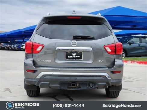 Used 2020 Nissan Pathfinder SV image 6