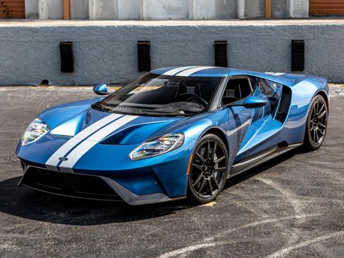 Used 2019 Ford GT image 1