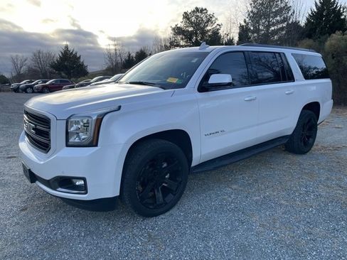 Used 2019 GMC Yukon XL SLT w/ Graphite Performance Edition image 1