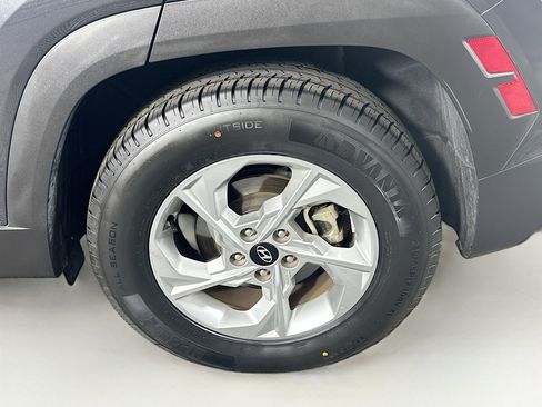 Used 2024 Hyundai Tucson SE image 11