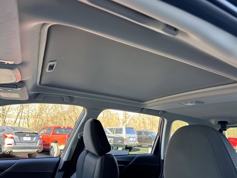 Used 2022 Subaru Forester Premium image 7