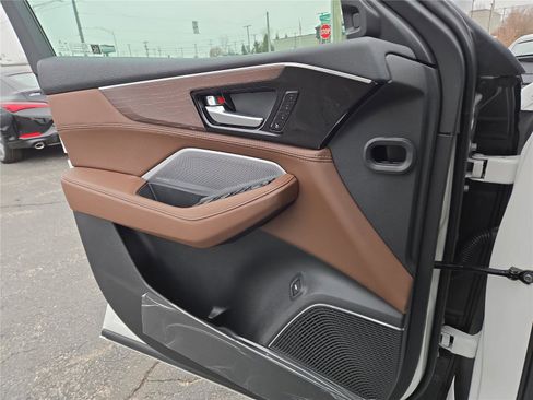 New 2026 Acura MDX w/Advance image 18