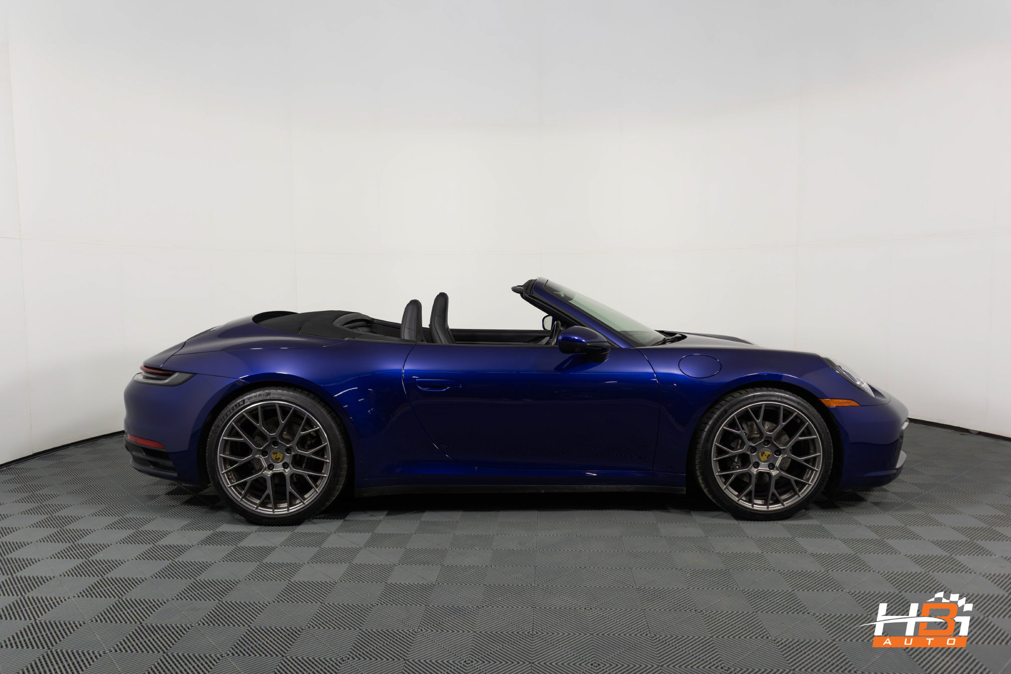 Used 2020 Porsche 911 Carrera RWD image 12