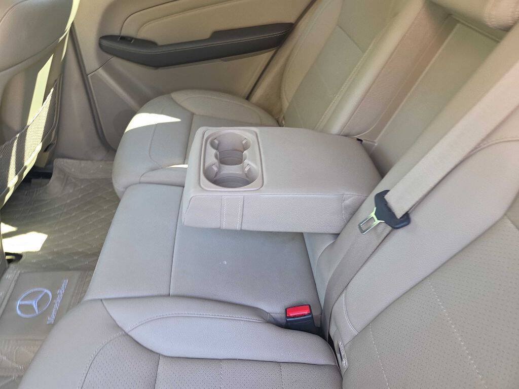 Used 2015 Mercedes-Benz ML 350 4MATIC image 19