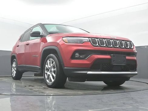 Used 2025 Jeep Compass Limited AWD/4WD image 53