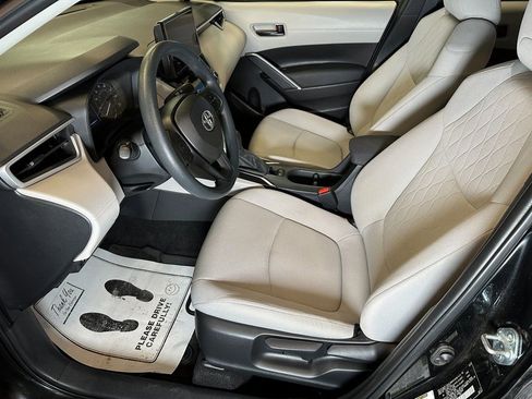 Used 2023 Toyota Corolla Cross L AWD/4WD image 18