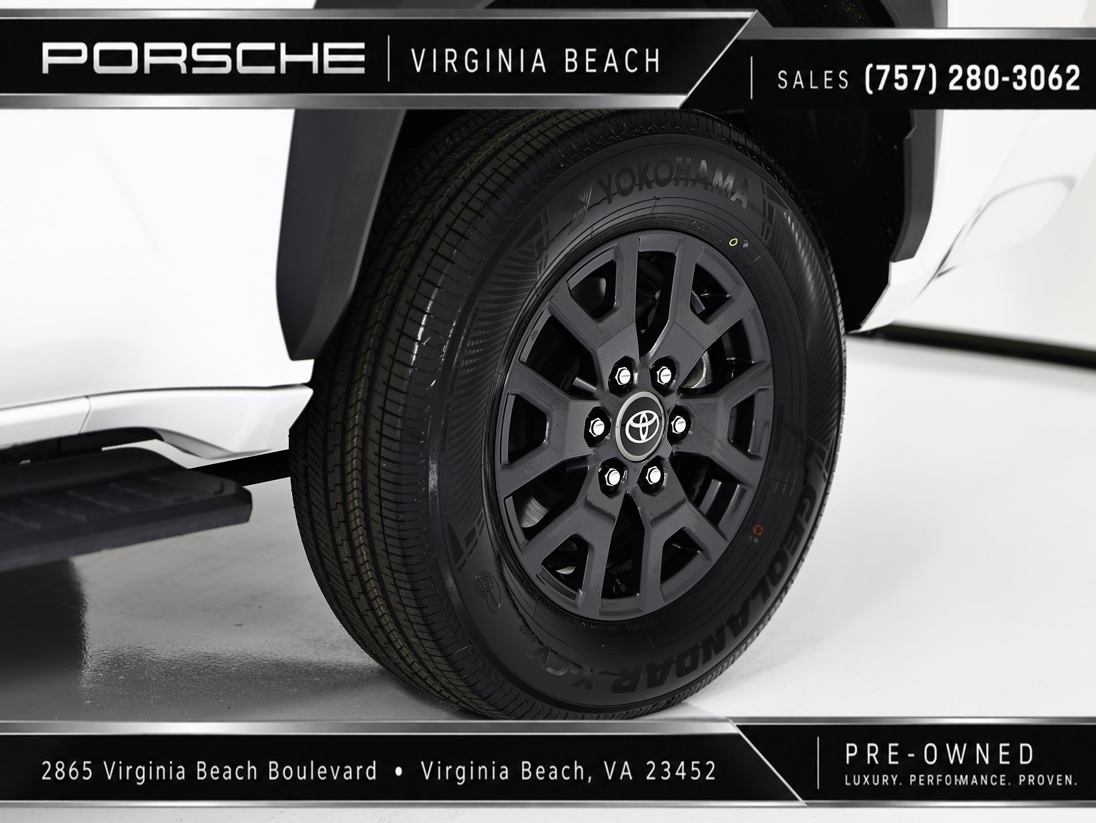 Used 2025 Toyota 4Runner SR5 AWD/4WD image 12