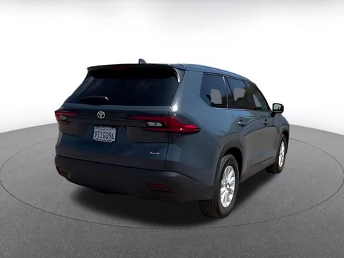 Used 2025 Toyota Grand Highlander FWD image 15