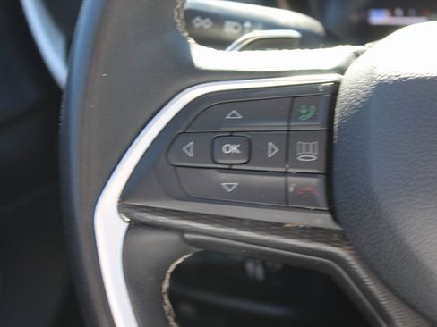 Used 2023 Jeep Grand Cherokee L Laredo image 20