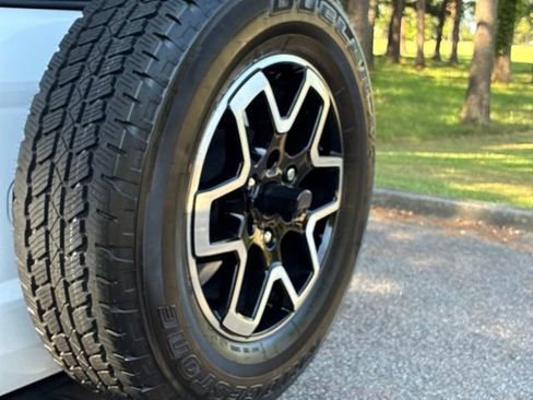 Used 2024 Ford Bronco Outer Banks AWD/4WD image 14