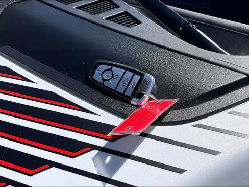 Used 2025 Ford F150 Raptor image 14