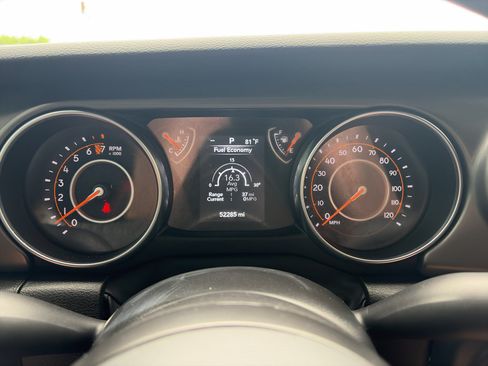 Used 2022 Jeep Gladiator Sport AWD/4WD image 16