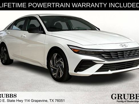 Used 2025 Hyundai Elantra Sport image 1