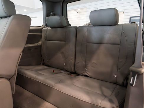 Used 2005 Suzuki XL7 LX image 12