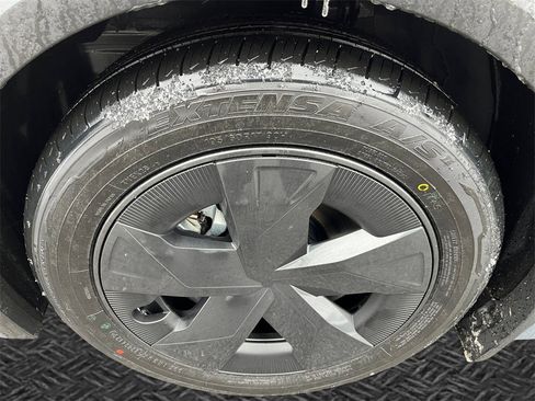 New 2026 Toyota Prius Plug-In Hybrid image 11