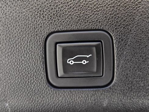 Used 2023 Chevrolet Tahoe LT w/ LT Signature Package RWD image 12