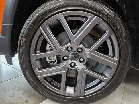 New 2026 Jeep Compass Limited w/ Sun, Sound & Navigation Group image 3