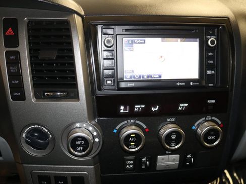Used 2017 Toyota Sequoia Limited w/ Safety & Convenience Package AWD/4WD image 32