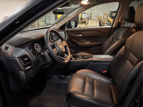 Used 2023 Nissan Rogue SV w/ SV Premium B Package AWD/4WD image 9